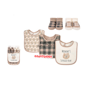 Baby Bib With Socks (Hudson Baby ) 3 Pairs