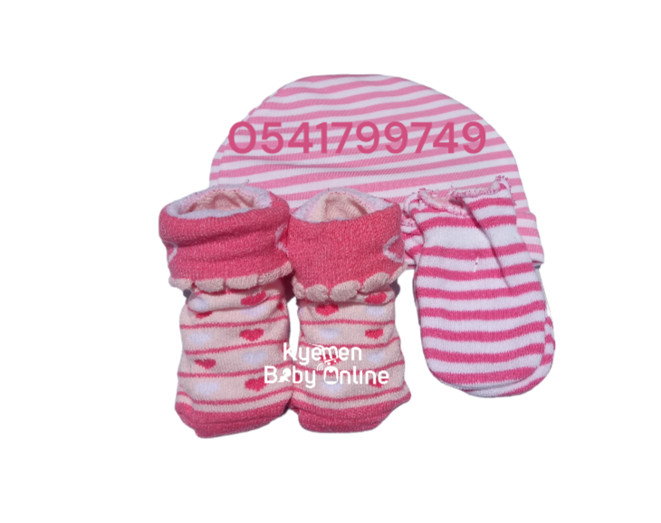 Baby Hat Shoe Socks and Mittens Set Carter s Junior Kyemen
