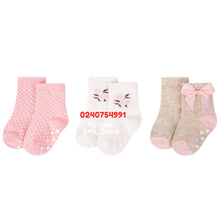 Load image into Gallery viewer, Baby Girl Socks 18-36m Hudson Baby (Pink Rose) - Kyemen Baby Online

