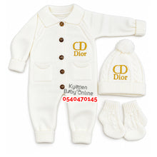 Load image into Gallery viewer, Baby Romper With Hat And Socks (Unisex) Off White
