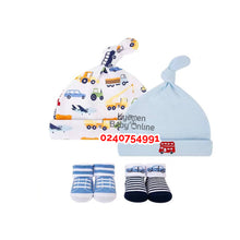 Load image into Gallery viewer, Baby Boy 2Pcs Knot Hat With 2Pcs of Socks (Trucks) 0-6Months
