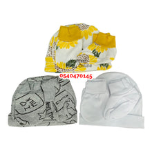 Load image into Gallery viewer, Baby Hat, Socks And Mittens (3pcs)
