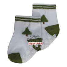 Load image into Gallery viewer, Baby Boy Socks (Hudson Baby) Explore 0-9M - Kyemen Baby Online
